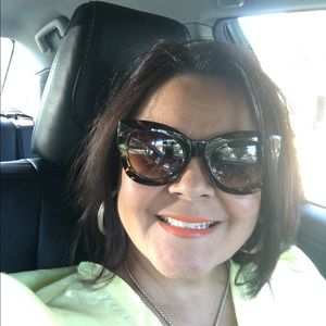 Meet your Posher, Gisela